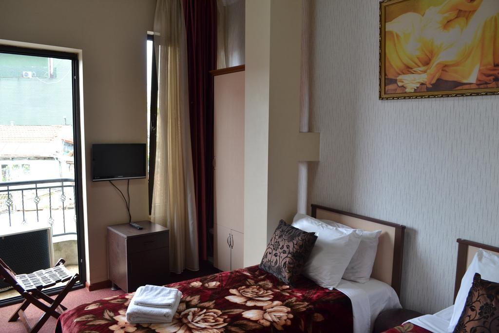 Hotel Elite House Batumi Exterior photo